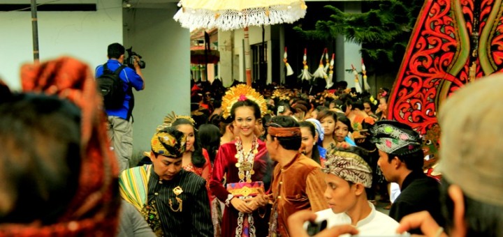 “Kidnapping the Bride”: A Traditional Sasak Wedding in Lombok