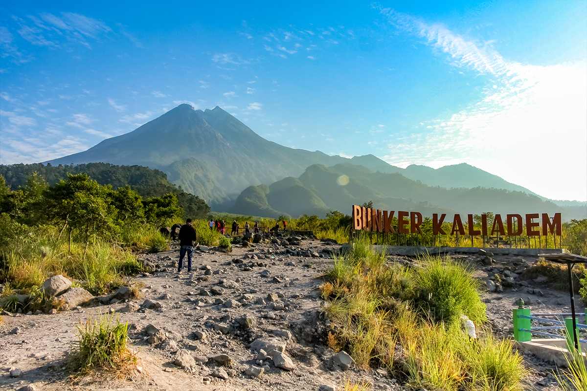 Climb Majestic Mt. MERAPI VOLCANO at the Center of JAVA 