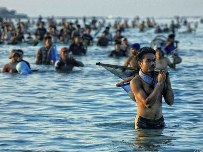 The Exciting Bau Nyale Festival 2018 in the Enchanting Lombok Island