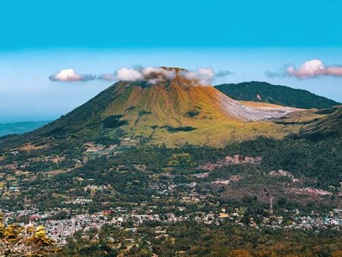 Watch the Tomohon International Flower Festival 2017 in the Cool Mountain air