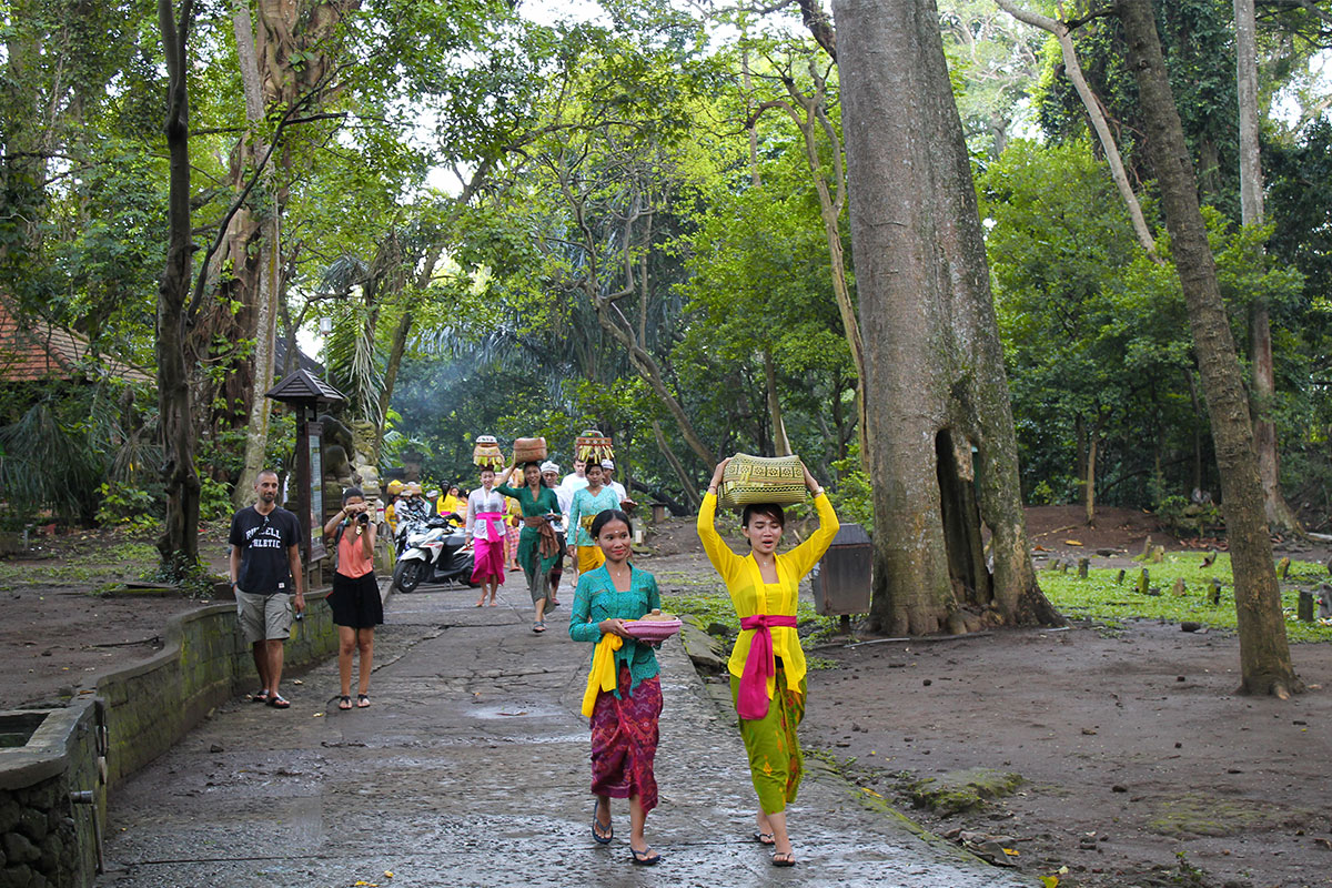  Bali Tourism Not Bothered by Black Smoke