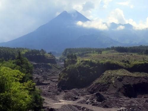 Climb Majestic Mt. MERAPI VOLCANO at the Center of JAVA 