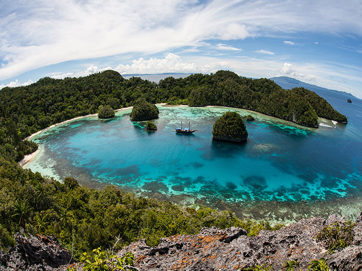 Indonesia Spreads Wonders at TOUREST International Travel Fair 2018