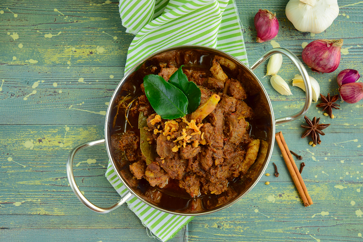 Lezatnya Rendang Minangkabau yang Mendunia